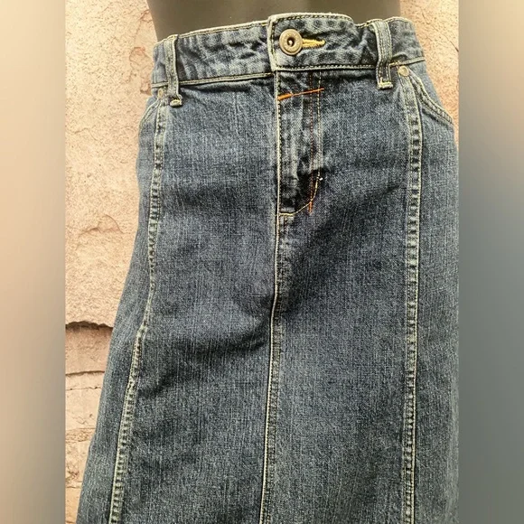Columbia Blue Denim Straight Skirt - Picture 2 of 9